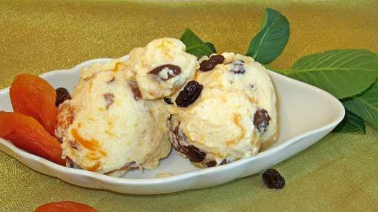 Postre helado de arroz con orejones y pasas