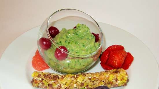 Helado de espinacas sin lácteos con muesli