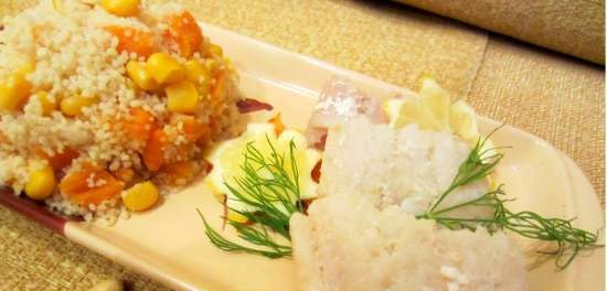 เนื้อ Hake ตุ๋นในน้ำเกลือกะหล่ำปลีพร้อมเครื่องปรุง Couscous