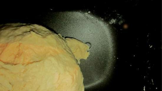 Custard Bread with Cheese and Corn Flour (Bread Maker)