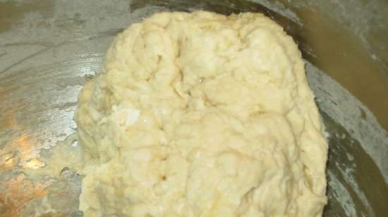 Bread of three types of flour on milk thistle broth with cabbage brine on mixed dough with old dough (oven)