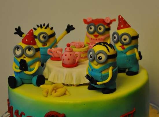 Despicable Me Cakes