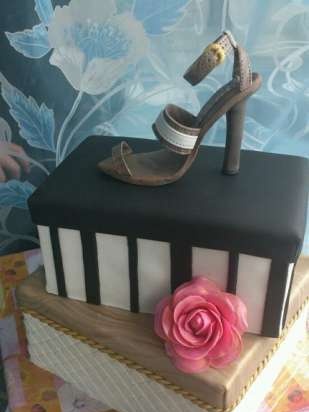 Cakes with shoes