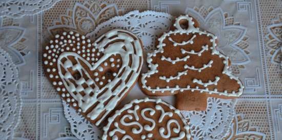 We decorate gingerbread cookies, cookies