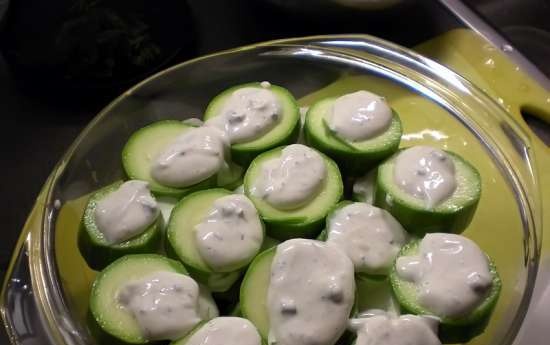 Courgette bakt i rømme saus Sommerstemning