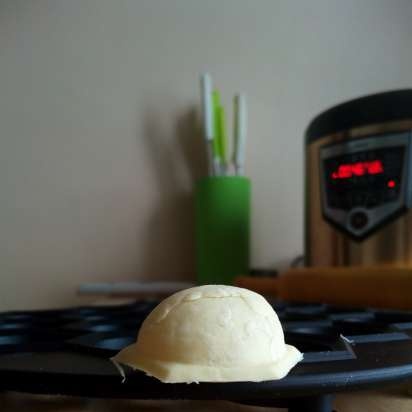 Preparazione di polpette e non solo in stampi da ghiaccio in silicone