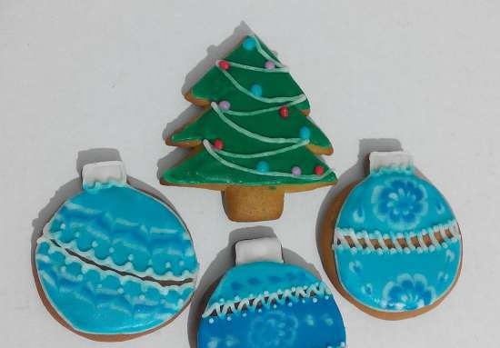 We decorate gingerbread cookies, cookies