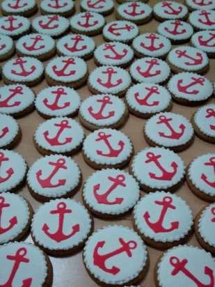 Decoramos galletas de jengibre, galletas