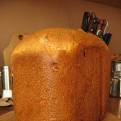 Butter bread with sourdough in a bread maker