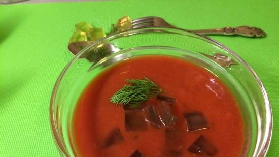 Sopa de tomate con caldo de gelatina