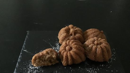 Spice apple muffin