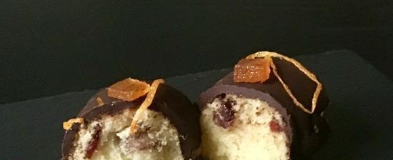 Muffin de naranja con aceite de oliva, arándanos secos y nueces