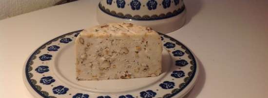 Formaggio fresco con noci e fieno greco