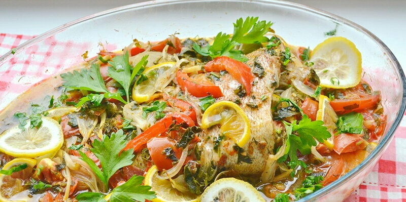 Pescado al horno samaki harra