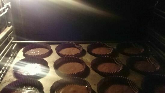 Cupcakes al cioccolato con crema di liquore