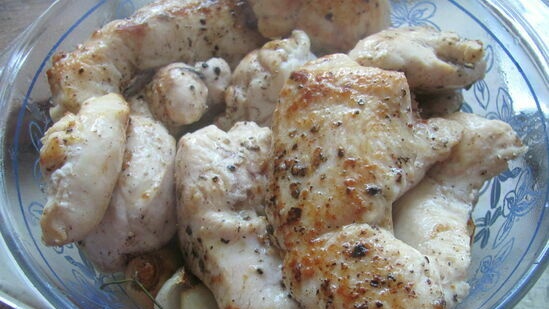 Filetto di pollo in salsa cremosa di salvia