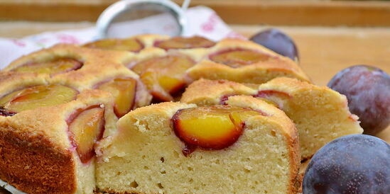 Pastel de ciruela con almendras