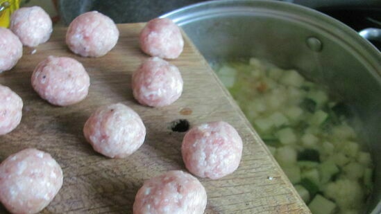 Zuppa di verdure con polpette