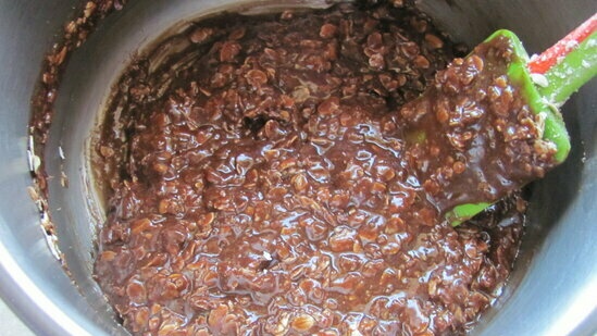 Biscotti al burro di arachidi al cioccolato con farina d'avena senza cottura