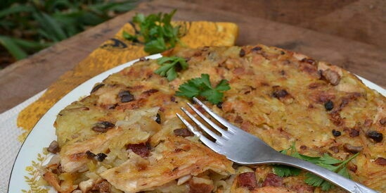 Roshti con pollo e funghi