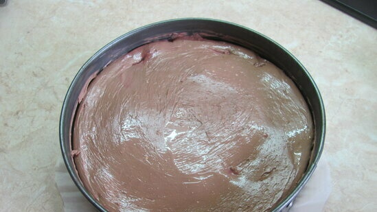 Tarta de queso de chocolate con cerezas