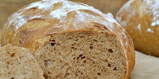 Pan de masa madre con polisol y harina de nueces