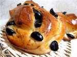 Buns Curl with olives Zeytinli dolama