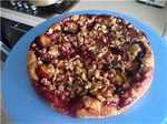 Plum pie with hazelnut crocant