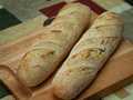 Baguette francese sulla vecchia pasta