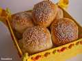 Potato buns with baked garlic