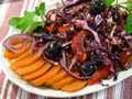 Ensalada de otoño en tonos rojos