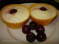 Portioned curd pudding with raisins and cherries (Polaris 0305)