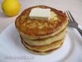 Pancakes with ricotta and lemon