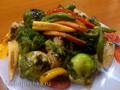 Verduras chinas en un wok