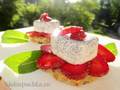 Tartas Lazy stollen con fresas y mousse de semillas de amapola