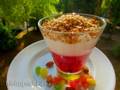 Postre con frutos rojos, nata y avena tostada del Lido