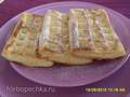 Waffles espesos de cuajada y avena con manzana