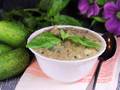 Sopa de berenjena, albahaca y frijoles blancos