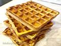 Magere wafels met gehakte noten