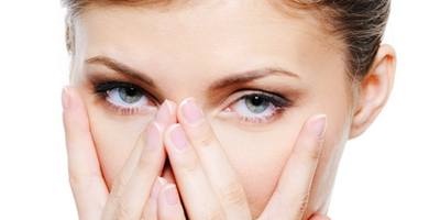 Bags under the eyes: how to deal with them?