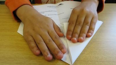 Cómo enseñar a un niño a trabajar con materiales y herramientas.