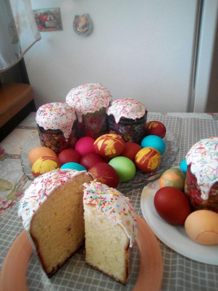 Easter cake para sa tamad (walang batch)