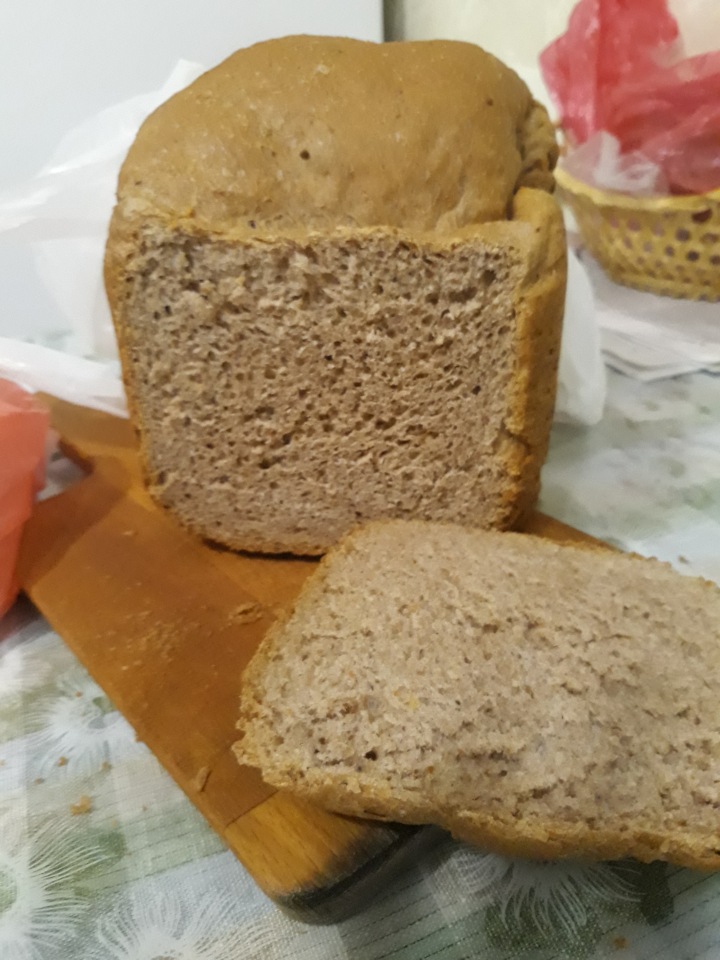 Pane integrale alle noci (Macchina per il pane)