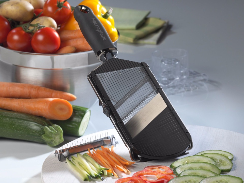 Vegetable graters and shredders, kevlar gloves