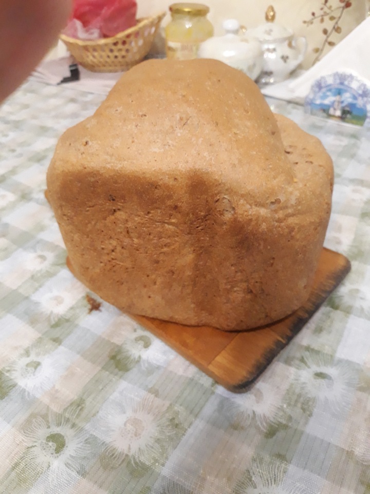 Pane integrale alle noci (Macchina per il pane)