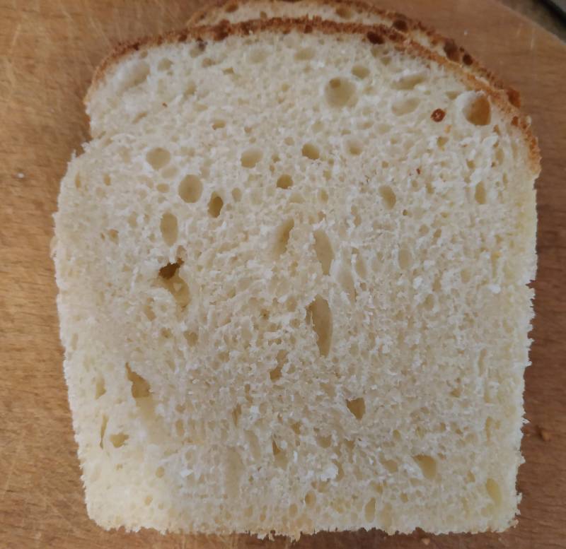 Simple wheat bread on kefir (oven)