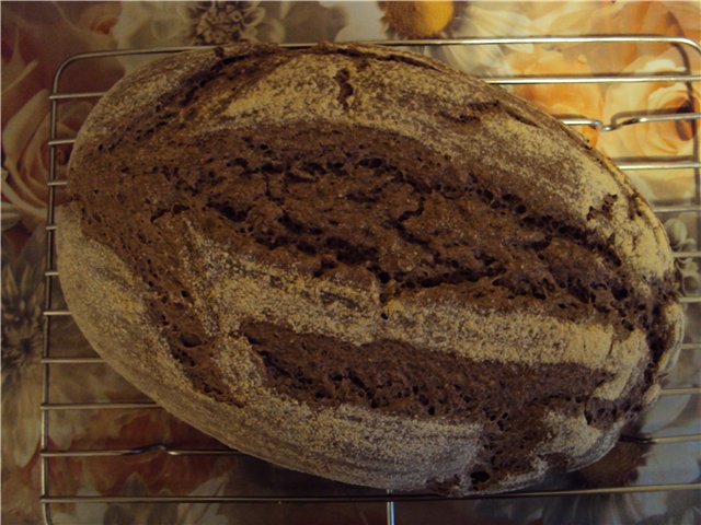 Pan de masa madre en el horno