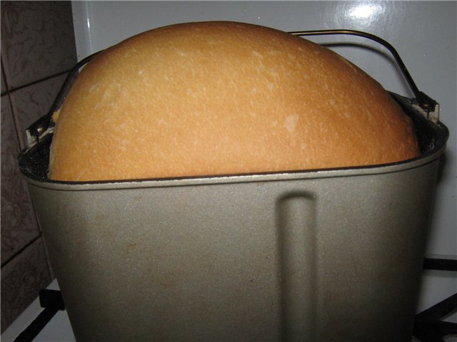 Kulich in una macchina per il pane