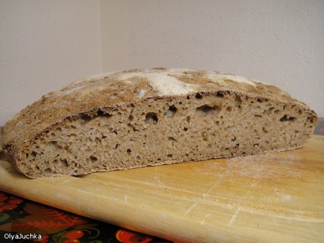 Volkoren tarwebrood met roggezuurdesem