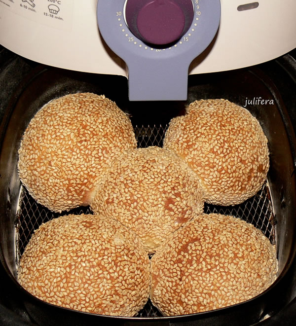 Bagel Sesame Seed Buns (Air Fryer)